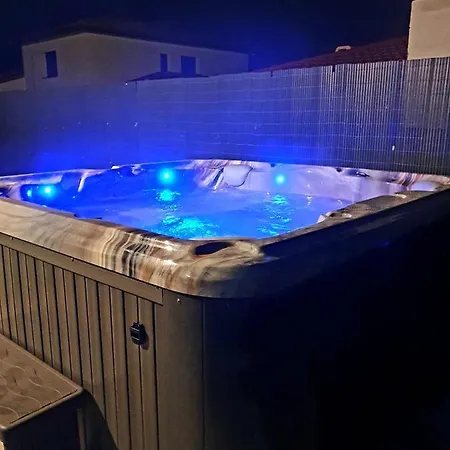 Le Petit Dubai Villa