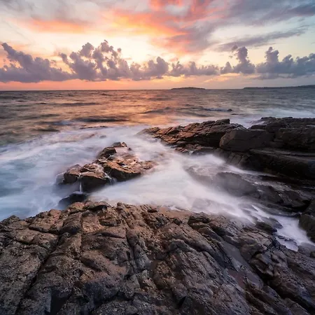 Le Petit Dubai Villa