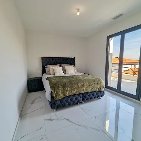 Le Petit Dubai Saint-Jean-Lasseille