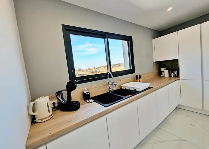 Le Petit Dubai Villa