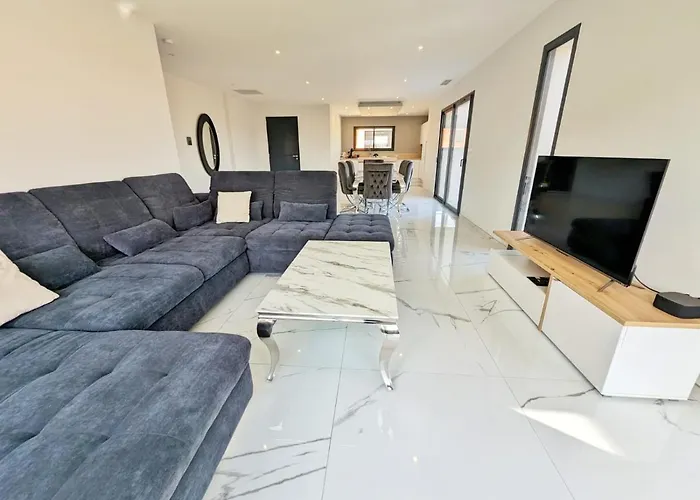 Le Petit Dubai Villa *